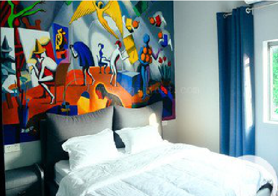 上林对于酒店的墙体彩绘而言更注重哪些方面？